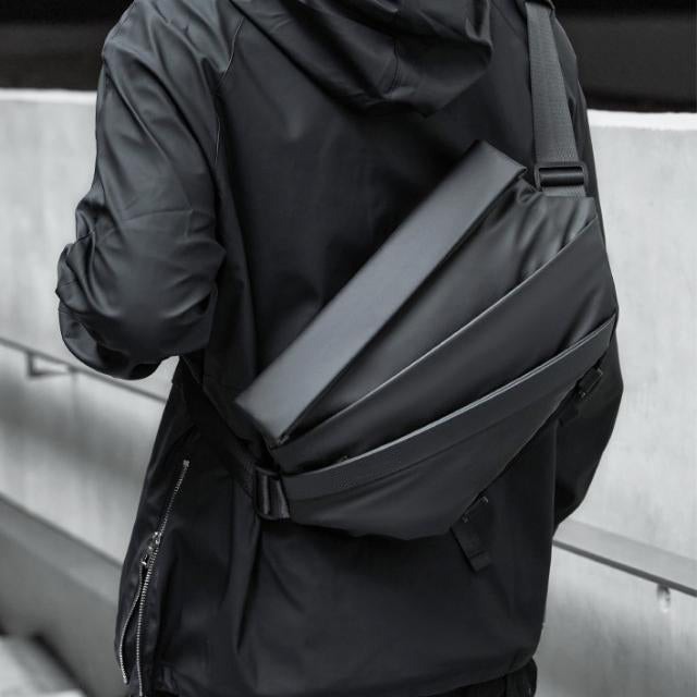 Obsidian shoulder bag