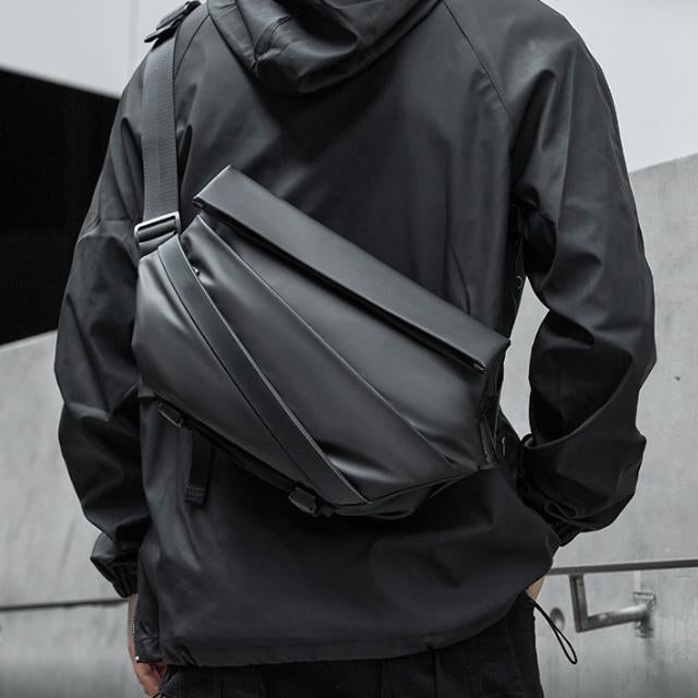 Obsidian shoulder bag
