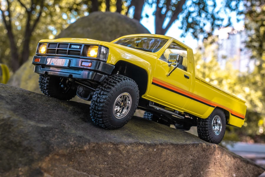 ClimbLegend™ – The 1:12 Scale RC Toyota Hilux Crawler (Limited Edition)