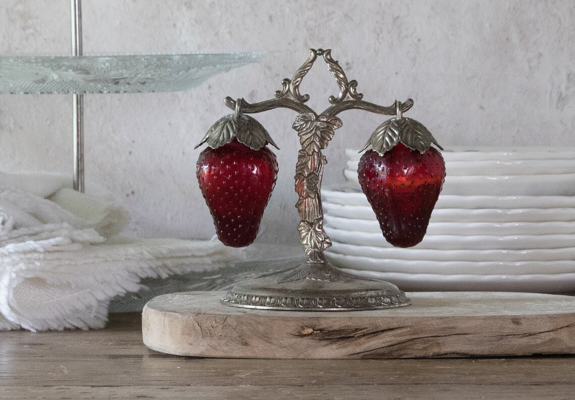 Vintage-Inspired Strawberry Salt & Pepper Shakers – Ruby Glass with Hanging Stand