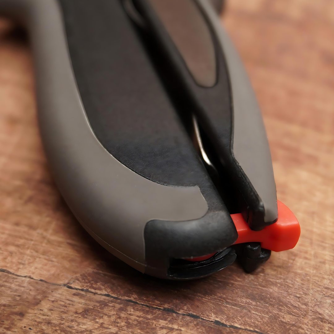 CleverCutter™ – Cuțit și Tocător 2-în-1